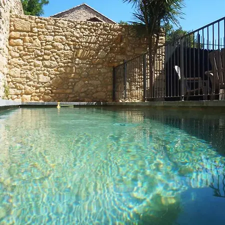 Sleeps 4 * Puimisson