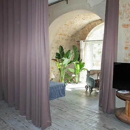 Prázdninový dům Sleeps 4 *